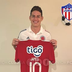 James Rodríguez recibe la camiseta del Junior