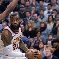 Isaiah pierde la cabeza y ¡-39! de los Cavs con LeBron en pista