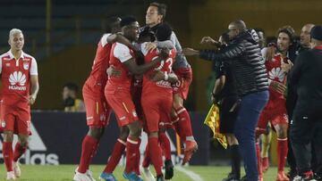 Independiente Santa Fe gana 3-0 en Bogotá ante Millonarios.