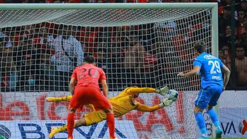 Santiago Giménez rompió su sequía goleadora ante Toluca