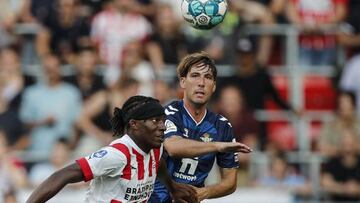 Juan Miranda ante el PSV Eindhoven. ANP/Getty Images