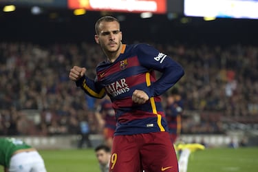 El canterano del Barcelona se marchó al Everton antes de pasar por el Sevilla en la temporada 2017-18. 