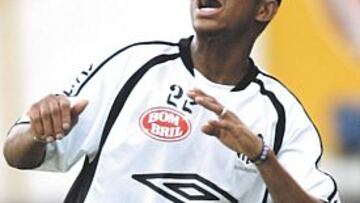 <b>UN 'PAVÓN GALÁCTICO'. </b>A sus casi 21 años, Robinho será el fichaje más joven de la era Florentino.