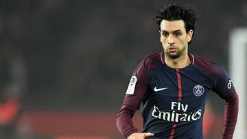 (FILES) This file photo taken on December 20, 2017 shows Paris Saint-Germain's Argentinian forward Javier Pastore controlling the ball during the French L1 football match between Paris Saint-Germain and Caen at the Parc des Princes stadium in Paris.
To meet FIFA's Financial Fair Play rules PSG must sell players in the winter transfer window, which starts on January 1, 2018, which could mean separating from talented elements like Javier Pastore or Angel Di Maria. / AFP PHOTO / FRANCK FIFE