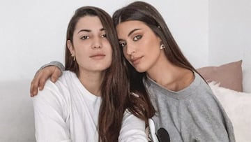 La pareja de influencers anunciaba a través de sus perfiles en Instagram su separación después de siete años de relación. Aida Domenech explicaba que la fuerte crisis que estaban atravesando había provocado que ambas decidieran pasar sus vacaciones de verano por separado. Por su parte, Alba Paul confiaba en una reconciliación en un futuro, aunque por el momento, continúan haciendo vidas completamente distintas. A los pocos días de hacerse pública su ruptura, se conocía que la boda entre las catalanas nunca había sido registrada como tal. 