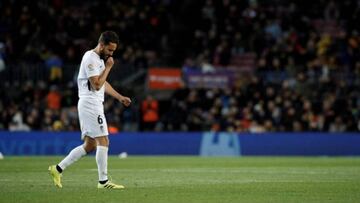 Germ&aacute;n S&aacute;nchez abandona el Camp Nou tras su expulsi&oacute;n