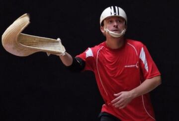 El ahora político ha recordado en varias ocasiones que su primer pasión fue el Jai Alai. Incluso ganó la medalla de plata en la Copa del Mundo de Francia de este deporte en 2013. 