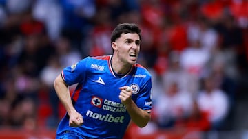 Soccer Football - Liga MX - Toluca v Cruz Azul - Estadio Nemesio Diez, Toluca, Mexico - February 7, 2026 Cruz Azul's Jose Paradela celebrates scoring their first goal REUTERS/Eloisa Sanchez