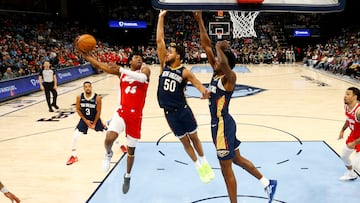 GG Jackson lanza a canasta durante el Grizzlies-Pelicans jugado en Memphis y que acabó con triunfo local.