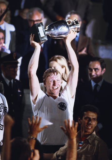 El jugador alemán de 1,88 metros era el prototipo de jugador germano grande y fuerte. Es reconocido como uno de los grandes rematadores de cabeza de la época, apodado "la Bestia de los Cabezazos". Fue el líder de la Alemania que ganó la Eurocopa de 1980 (en la foto) y del Hamburgo campeón de Europa de 1983.