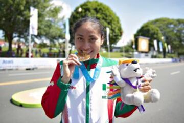 La marchista de 27 años es la actual campeona panamericana en la categoría de los 20 km. Logró la medalla de plata en el Campeonato Mundial de caminata celebrado en Roma en mayo pasado.