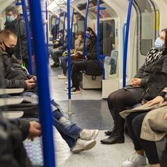 Un prestigioso médico establece el momento para el fin de la mascarilla en interiores
