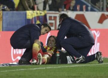 Puyol se tuvo que retirar lesionado.