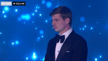 Va a traer cola y va a ir a más: la cara de Verstappen cuando en 'su gala' nombran a Hamilton...