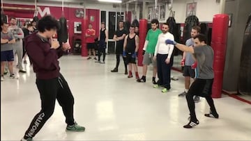 Jero colgado por los pies