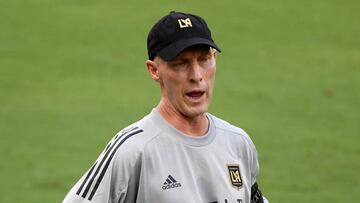 El entrenador de LAFC dijo que el fútbol es lo menos importante ahora y que el gremio debe estar unido para crear un cambio de manera pacífica.
