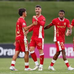 Álvaro marca en España más de seis años después