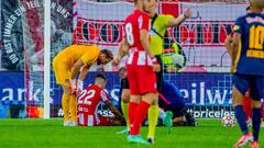 Mario Hermoso, dolorido durante el Salzburgo-Atl&eacute;tico