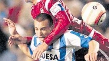 <b>DELANTERA DE LA CASA. </b>El Deportivo jugó con Iago y Xisco en ataque, dos canteranos.