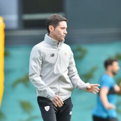 Marcelino: "Quiero una plantilla de 20 jugadores de campo, 21 máximo"