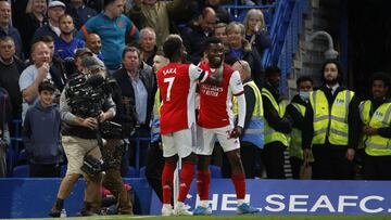 Soccer Football - Premier League - Chelsea v Arsenal - Stamford Bridge, London, Britain - April 20, 2022 Arsenal's Eddie Nketiah celebrates scoring their first goal with Bukayo Saka Action Images via Reuters/John Sibley EDITORIAL USE ONLY. No use wi