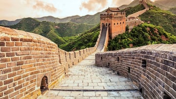 ¿Cuántos kilómetros tiene la Gran Muralla China, por qué se construyó y cuánto tardaron en hacerla?