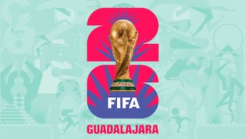 Leyendas mundialistas juegan junto a Catedral previo al Mundial