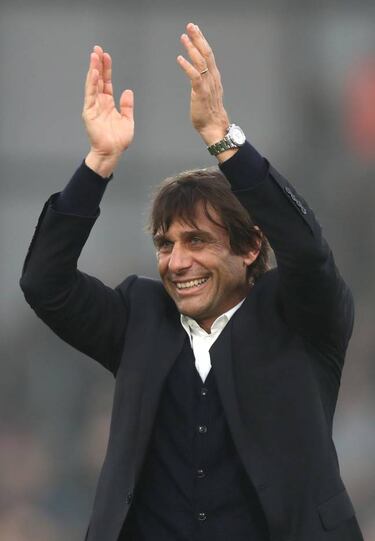 Chelsea march on as Costa seals victory at Palace