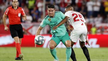 James Rodríguez durante un partido del Real Madrid ante Sevilla por LaLiga.