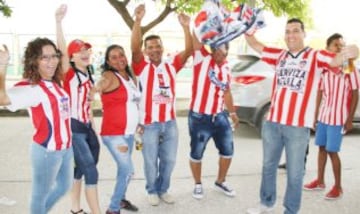 Junior jugó con estadio lleno la primera final contra el Independiente Medellín.