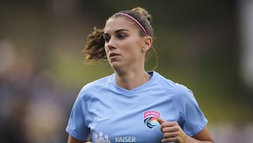 SAN DIEGO, CALIFORNIA - MAY 07: Alex Morgan #13 of San Diego Wave FC warms up for the game against the NJ/NY Gotham FC at Torero Stadium on May 07, 2022 in San Diego, California.   Meg Oliphant/Getty Images/AFP
== FOR NEWSPAPERS, INTERNET, TELCOS & TELEVISION USE ONLY ==