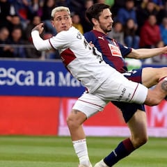 Chimy Ávila se viste de San Jorge y el Huesca sueña