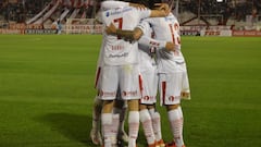 Huracán consigue su primera victoria