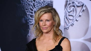 Kim Basinger en el preestreno de 50 sombras más oscuras