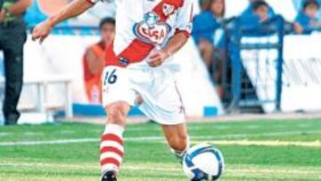 <b>REGRESO. </b>Carlos espera que le remitan las molestias para jugar.