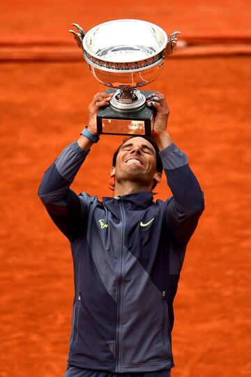 Rafael Nadal celebrando su victoria en Roland Garros 