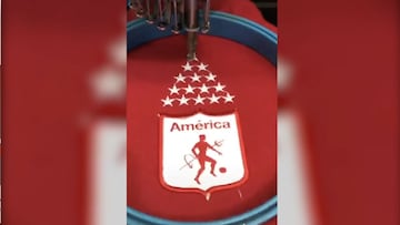 Tulio Gómez presume la estrella 15 en camiseta del América