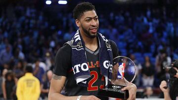 NEW ORLEANS, LA - FEBRUARY 19: Anthony Davis #23 of the New Orleans Pelicans celebrates with the 2017 NBA All-Star Game MVP trophy after the 2017 NBA All-Star Game at Smoothie King Center on February 19, 2017 in New Orleans, Louisiana. NOTE TO USER: User expressly acknowledges and agrees that, by downloading and/or using this photograph, user is consenting to the terms and conditions of the Getty Images License Agreement.   Ronald Martinez/Getty Images/AFP
 == FOR NEWSPAPERS, INTERNET, TELCOS &amp; TELEVISION USE ONLY ==