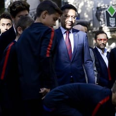 Bartomeu, a la cabeza de la comitiva culé en la Diada