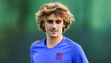 Abidal denies Barcelona approached Griezmann before he announced Atlético exit