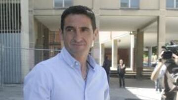 <b>RENOVACIÓN. </b>Manolo Jiménez continuará una temporada más en el Real Zaragoza.