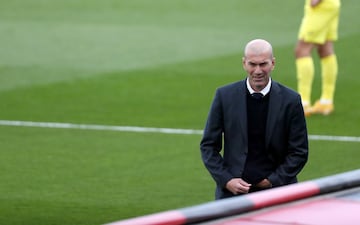 El 22 de mayo de 2021 concluye la Liga 2020-21. El Madrid, que defiende título, recibe en el Alfredo Di Stéfano al Villarreal. Los blancos encajan un gol a los 20 minutos de partido, pero no será hasta el tramo final del encuentro cuando logre remontar de la mano de Benzema y de Modric, dos de sus mejores jugadores de todo el curso. Para entnces, Zidane ya ha decidido que se marcha por tercera vez del Real Madrid...