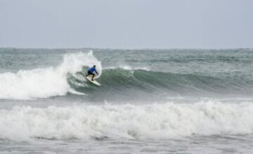 El pasado sábado 4 de marzo tuvo lugar el campeonato local de los surfistas de tres poblaciones que, curiosamente, pertenecen a dos países distintos.