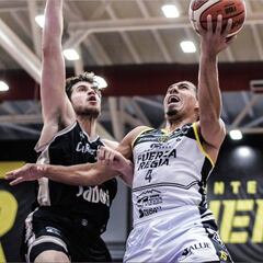 Dorados vence por tercera ocasión a Fuerza Regia