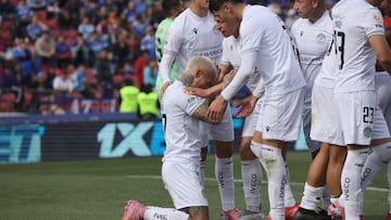 Eduardo Vargas sorprende con este mensaje a la U: “Fue lindo...”