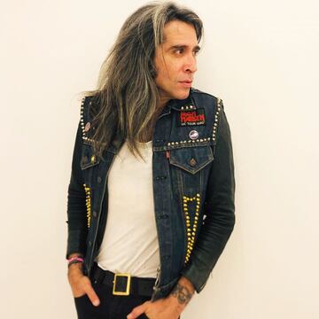 La del cantante fue la 迆ltima incorporaci車n en saberse, y es que ha sido el encargado de cerrar el &casting* para esta edici車n. El famoso marido de Alaska es una de las personas m芍s medi芍ticas y queridas de la televisi車n, principalmente desde que en 2011 comenzase a emitirse su programa &Alaska y Mario. Adem芍s de este programa, ha participado en muchos otros como &Las Campos*, &Zapeando* o &MasterChef Celebrity*, donde lleg車 a ser finalista. Sin duda, la presencia de Mario en esta edici車n garantiza a los seguidores pas芍rselo muy bien cada vez que se vista en la piel de otro cantante. empieza fuerte y promete ser una de las actuaciones de la noche. Se mete en la piel de... Rafaella Carr角.