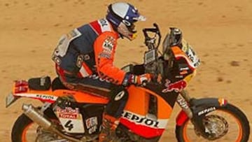 <b>SIGUE LÍDER.</B> El español Joan Roma ha llegado cuarto a la meta de Nema.