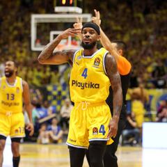 Lorenzo Brown, doble-doble para arrancar la Euroliga