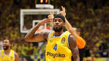 Lorenzo Brown, doble-doble para arrancar la Euroliga