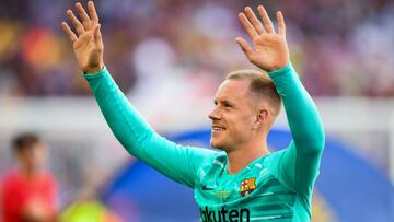 Ter Stegen makes Barcelona history with assist for Suárez